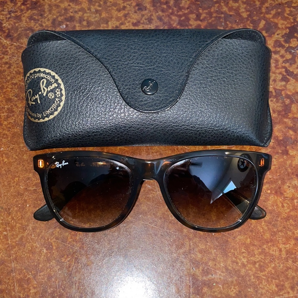 Ray-Ban RB4184
